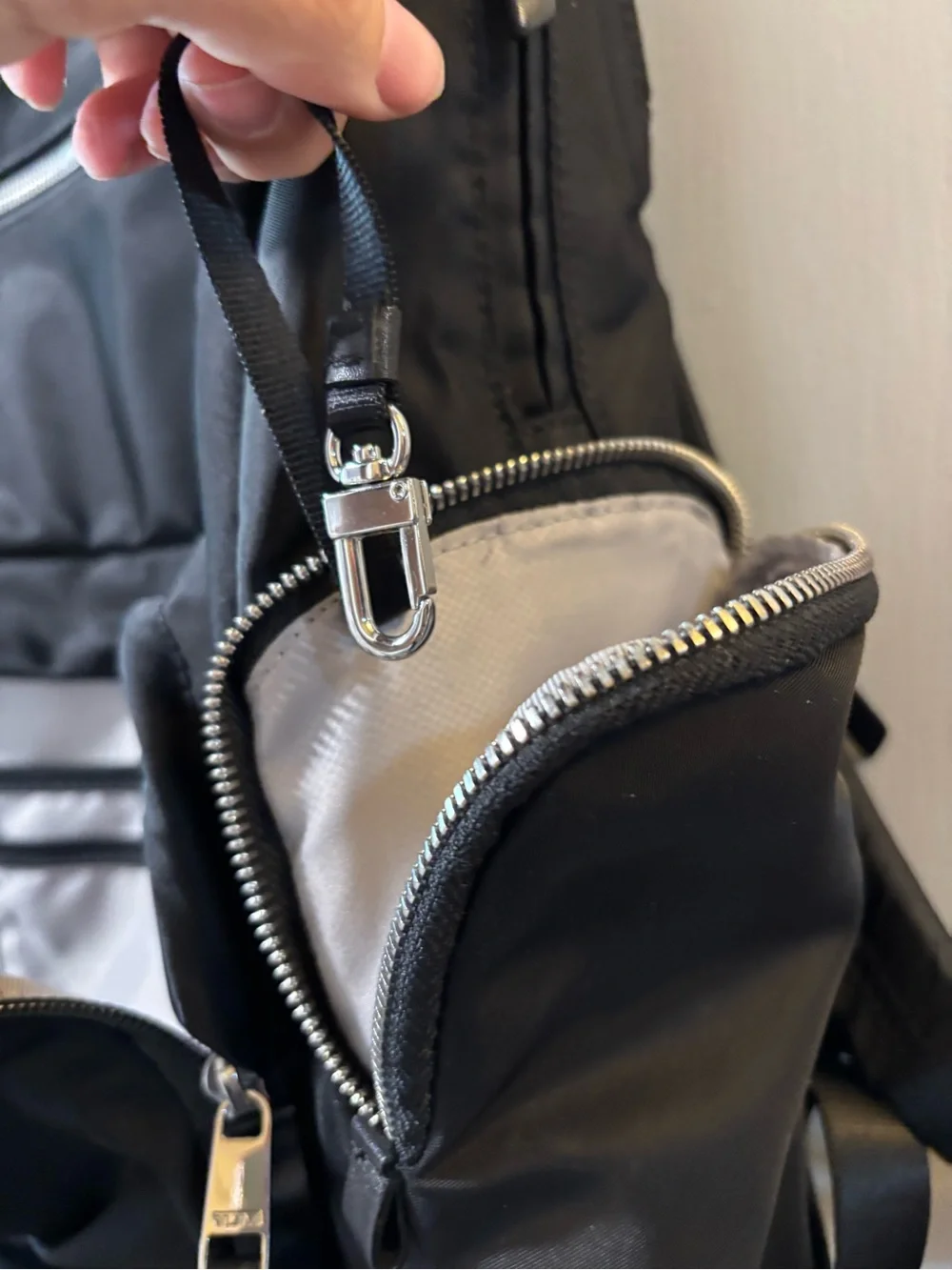 Tumi voyager carson